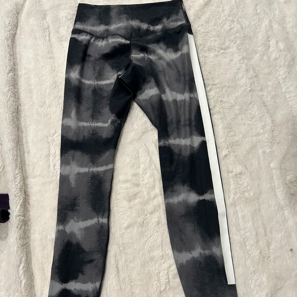Nike Pants - Nike Dri Fit Leggings size small  23" inseam